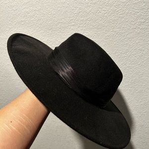 Black fedora